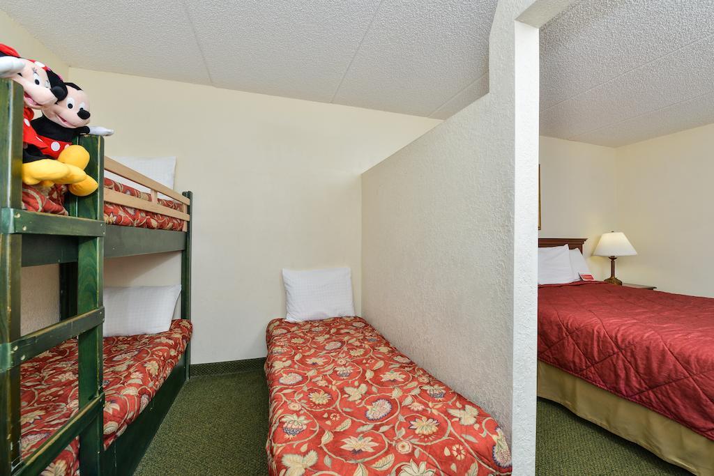 Ramada Maingate West Hotel Lake Buena Vista Room photo