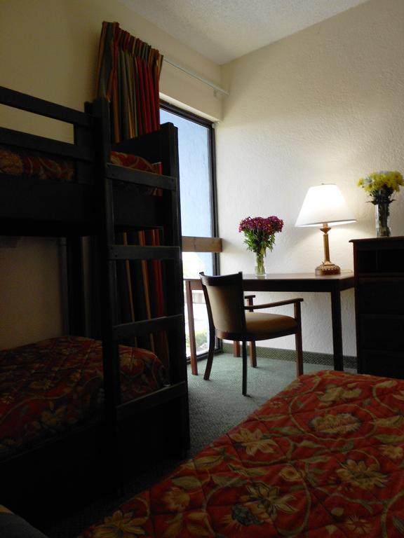 Ramada Maingate West Hotel Lake Buena Vista Room photo