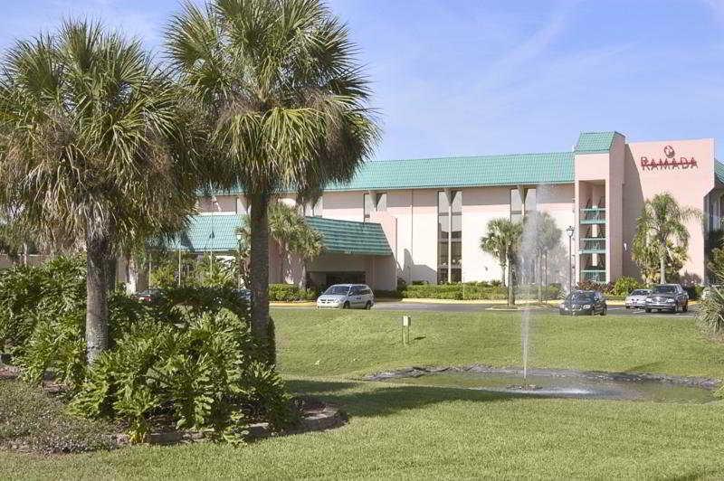 Ramada Maingate West Hotel Lake Buena Vista Exterior photo